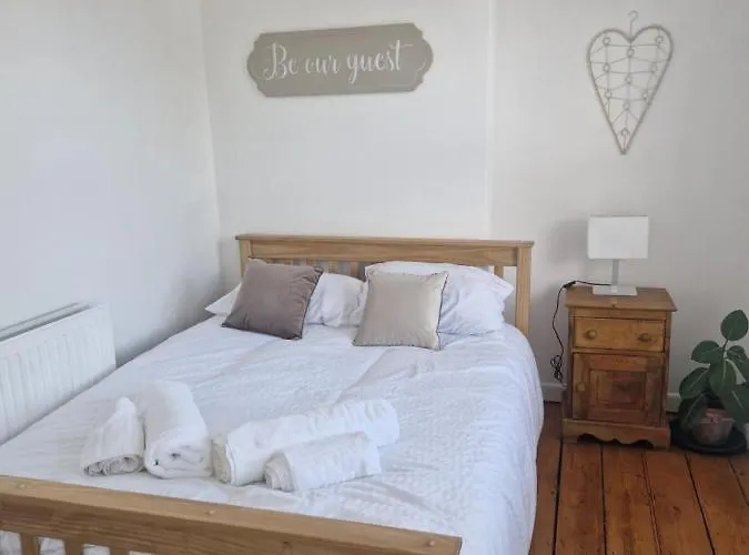 13 Grosvenor House, Μπρίστολ