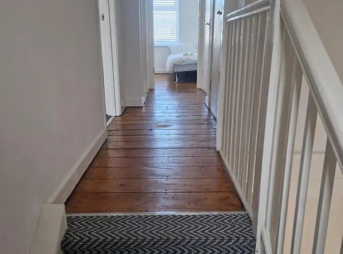 13 Grosvenor House, *